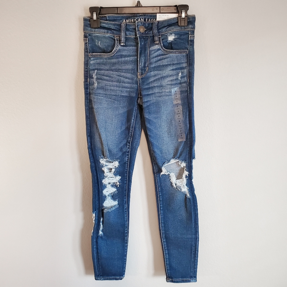 NWT American Eagle Distressed Jeggings